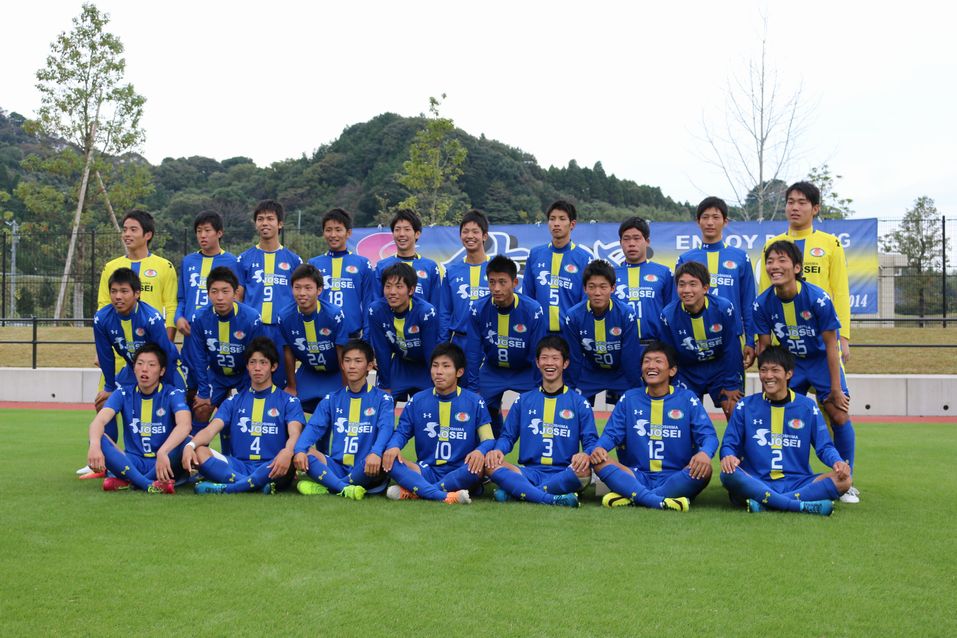 鹿児島城西高校男子サッカー部が第９３回全国高校サッカー選手権大会鹿児島県予選にて２年ぶり５回目の優勝を飾りました サッカー 日章学園